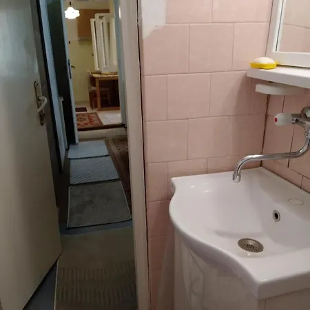 In Flowers アパート